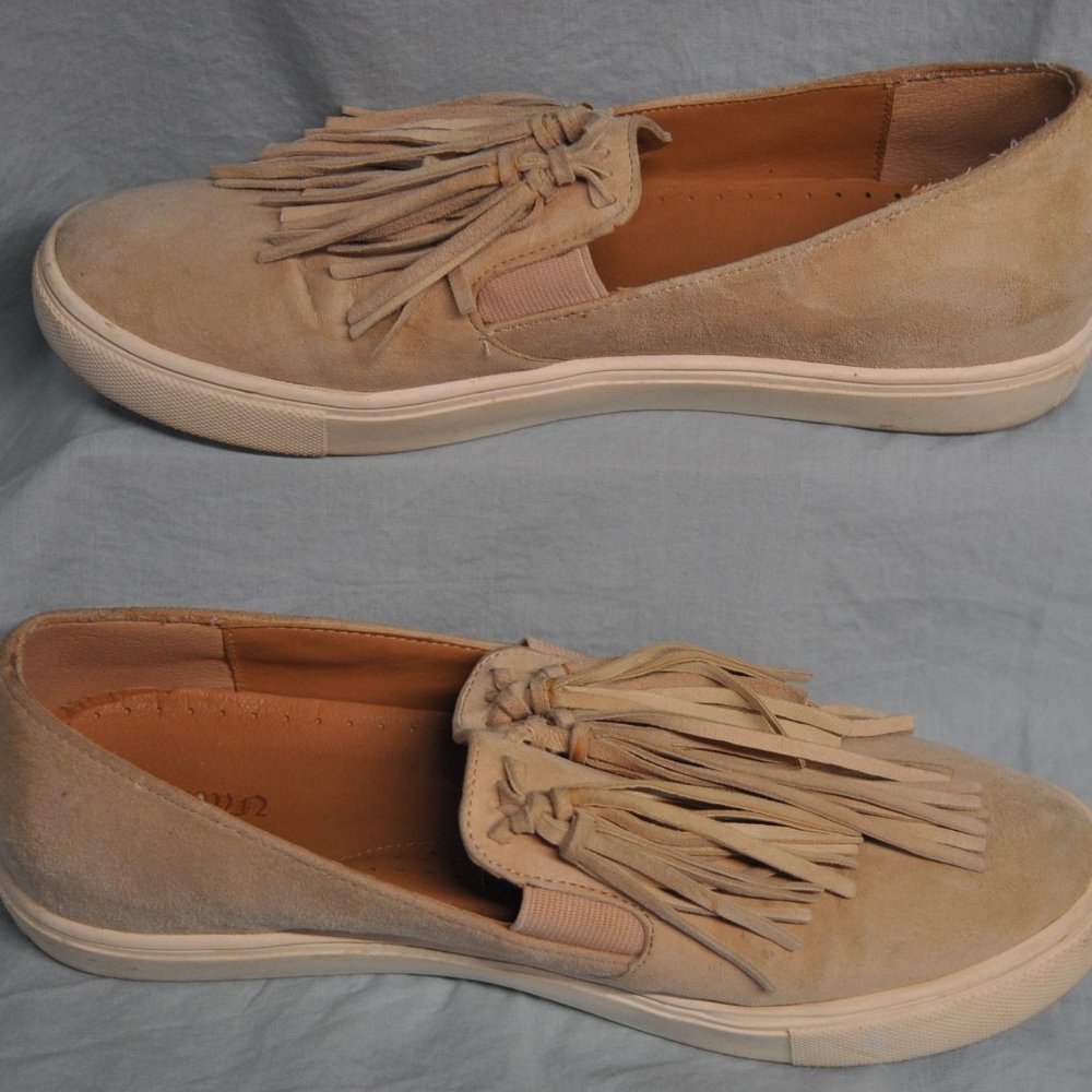 4 for $40 -crown vintage womens tan leather fringe flats shoes FERN sz 7.5 (35G)